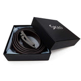 SIGLO® Cinturón para Hombres de Piel con Hebilla Automática – Diseño sin Agujeros – Cinturón de Clic Ajustable – Se adapta a tamaños 30-44 – Corte a su Ajuste Exacto – Correa Café y Hebilla Plateada